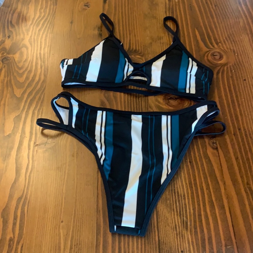 swimsuit set